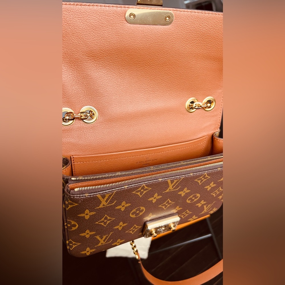 Authentic Louis Vuitton Monogram Marceau Flap Bag - Picture 5 of 16